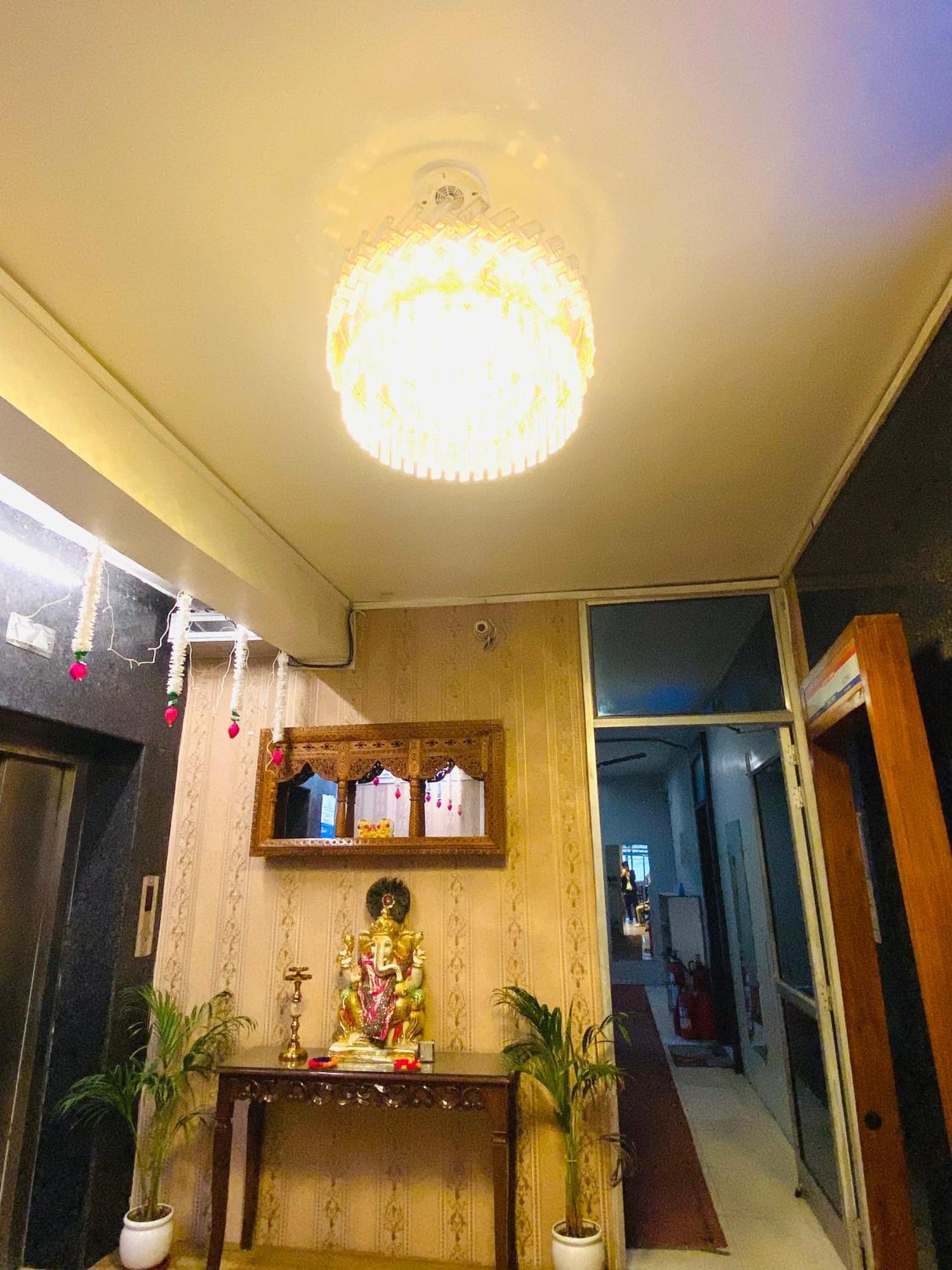Homestay Ac Dormitory New Delhi Exterior photo