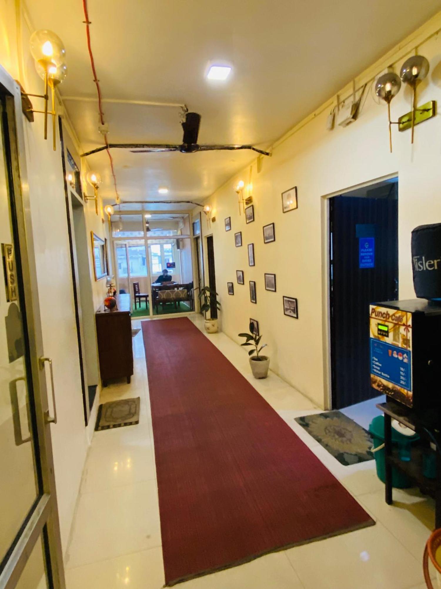 Homestay Ac Dormitory New Delhi Exterior photo