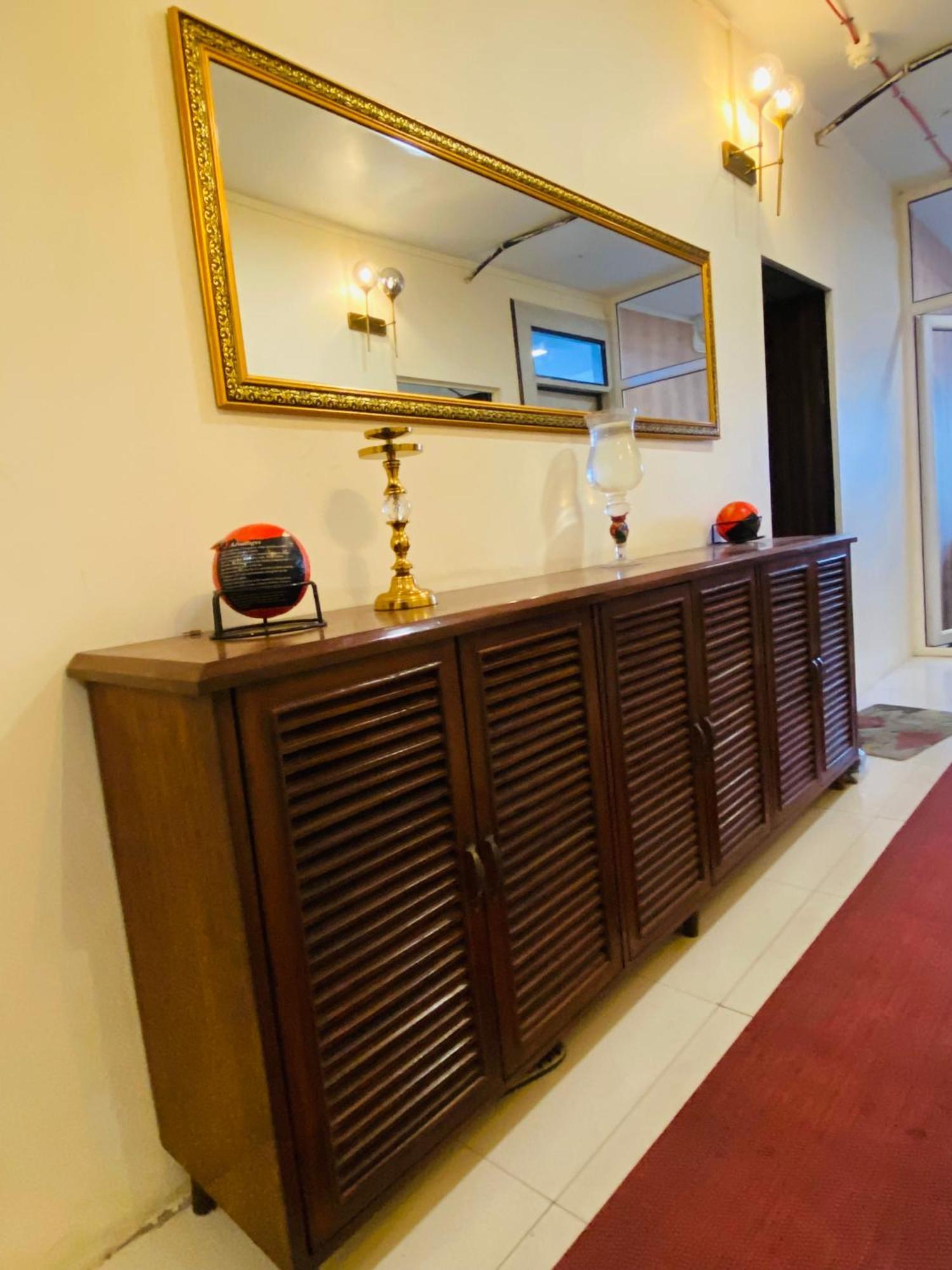 Homestay Ac Dormitory New Delhi Exterior photo