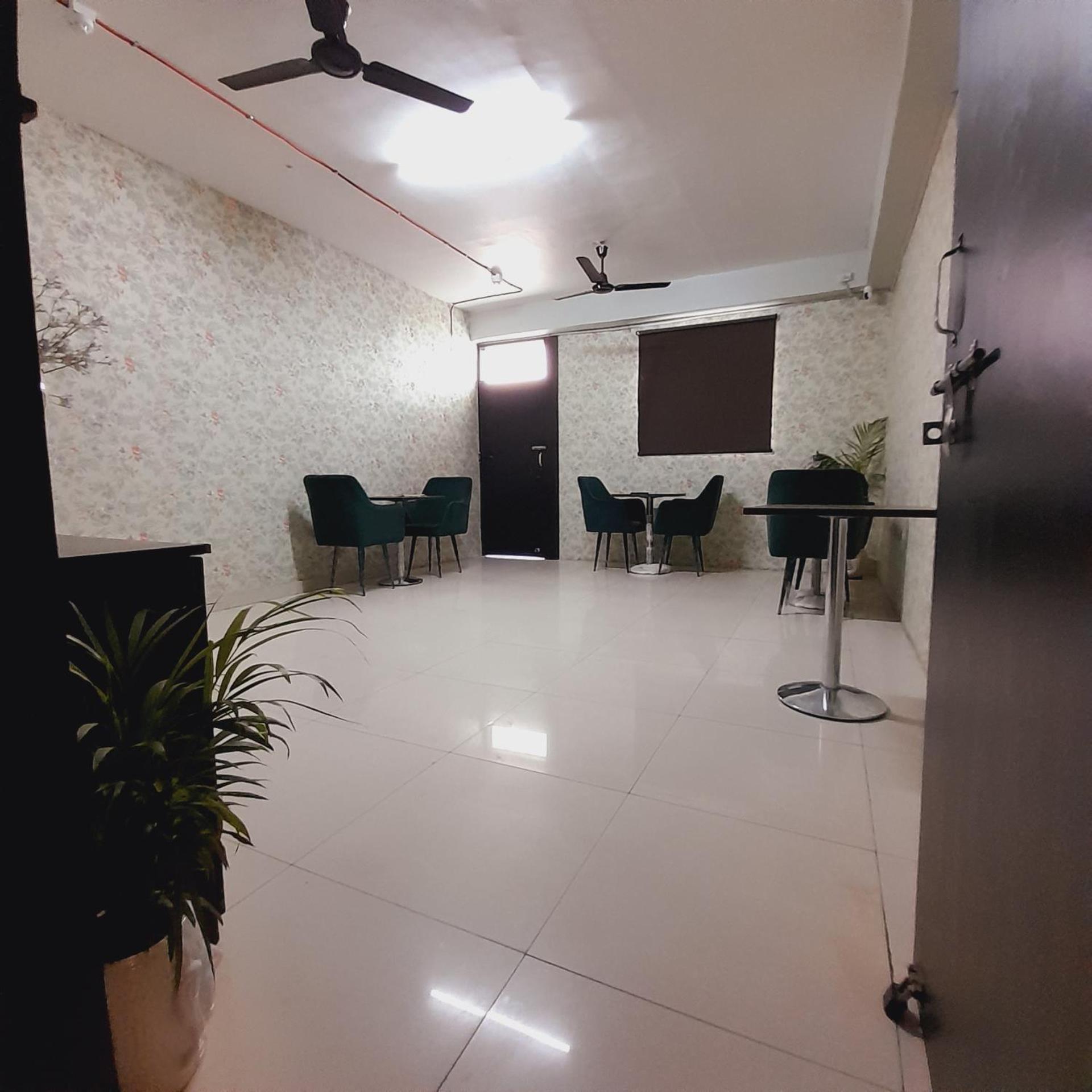 Homestay Ac Dormitory New Delhi Exterior photo