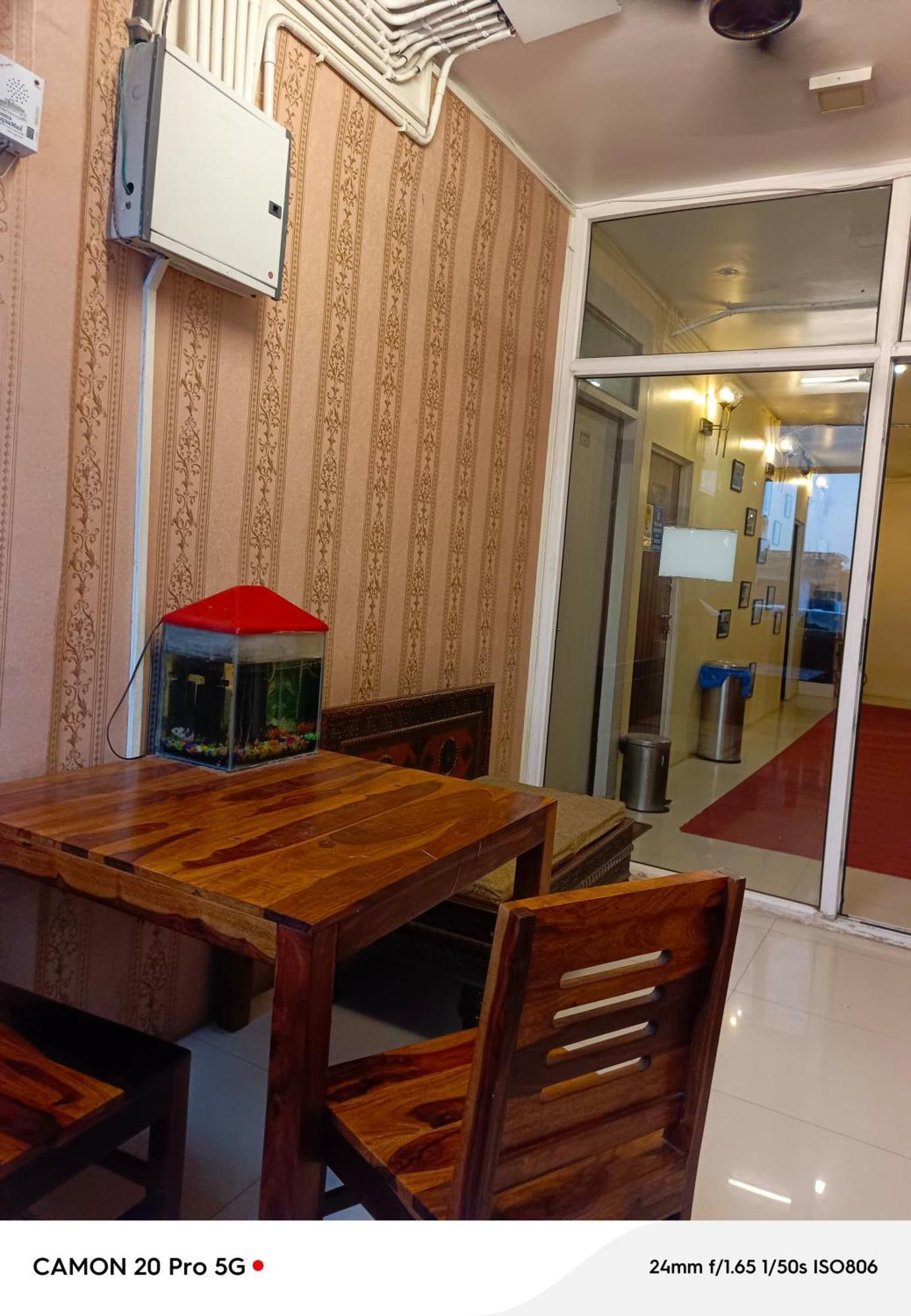 Homestay Ac Dormitory New Delhi Exterior photo