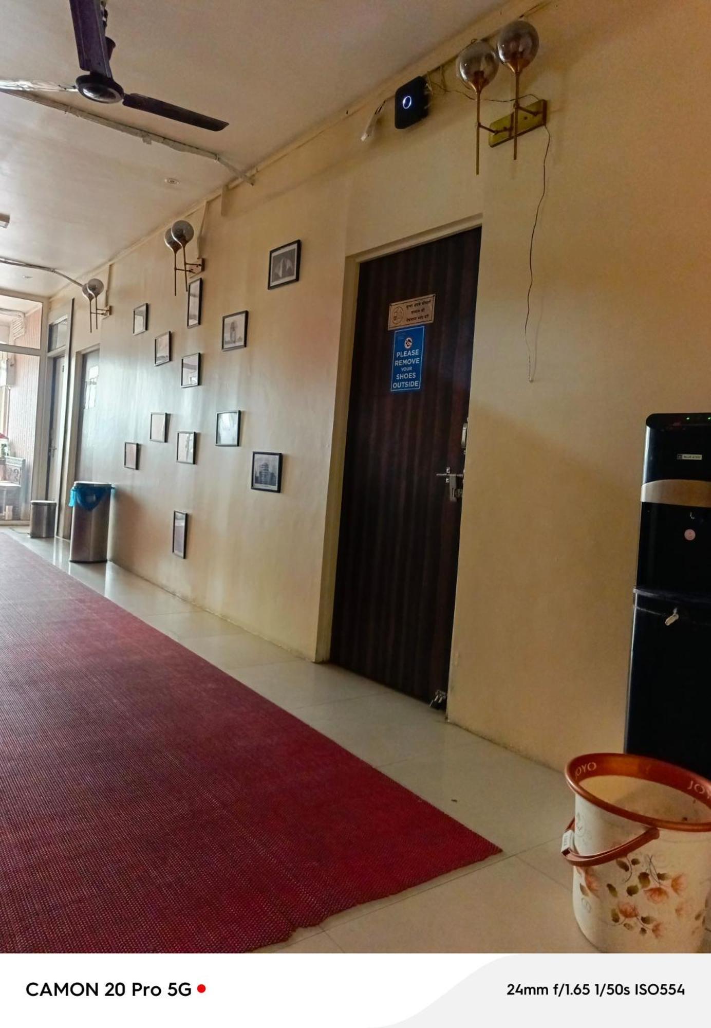 Homestay Ac Dormitory New Delhi Exterior photo
